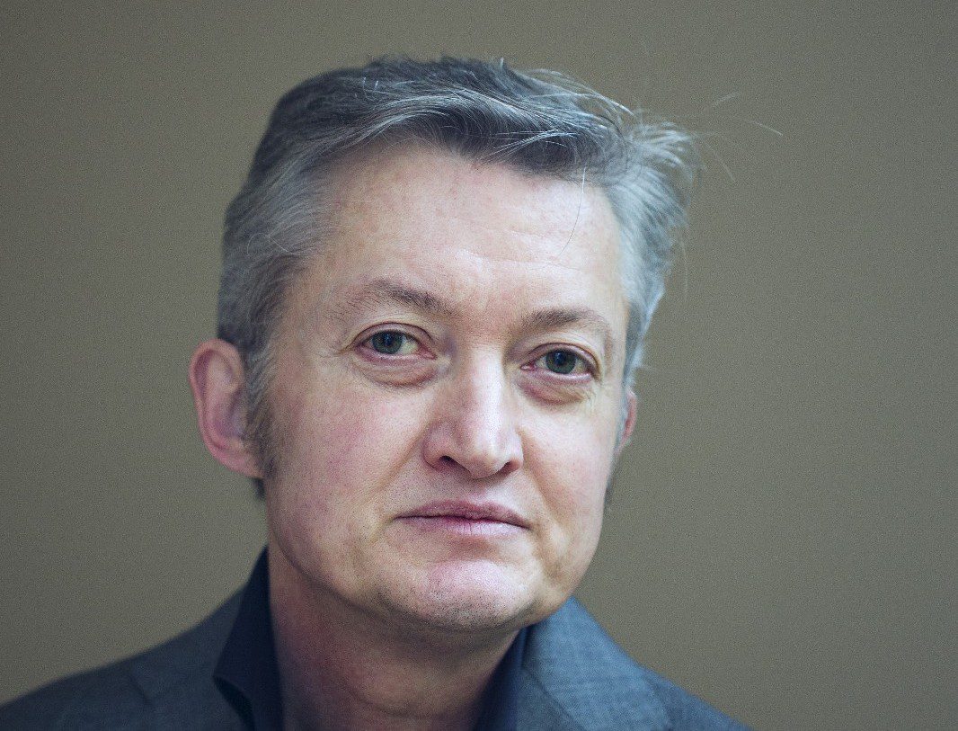 Eredoctoraat voor jurist en schrijver Maxim Februari - Mr. Online