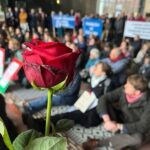 Oud-president Hoge Raad spreekt op sit-in van ambtenaren en de grondwet - Mr. Online