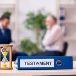 Schorsing voor notaris die ruim tien jaar over afwikkeling erfenis deed - Mr. Online