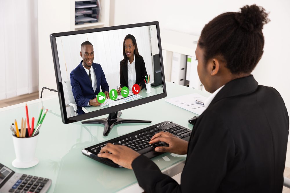 Steeds meer Limburgse gemeenten stappen over op videorechtspraak - Mr. Online