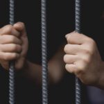 Commissie van Toezicht: ‘Gevangenis schond rechten advocaat Shukrula tijdens detentie’ - Mr. Online