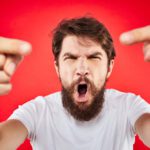 Deurwaarders worden steeds vaker bedreigd, tast hun werkplezier aan - Mr. Online