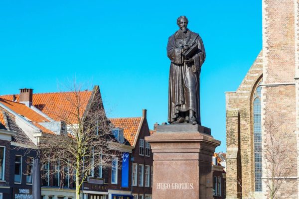 ‘Dagvaarding’ tegen Hugo de Groot is nu ook te lezen in modern Nederlands - Mr. Online