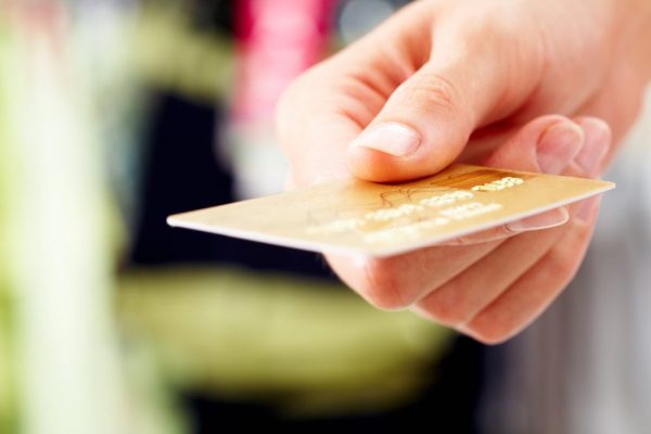 Cliënt moet zijn advocatenkantoor succesfee van 100.000 euro betalen - Mr. Online
