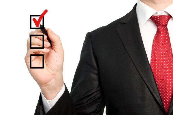 Naam geschorste advocaat blijft lange tijd op openbare lijst van NOvA staan - Mr. Online