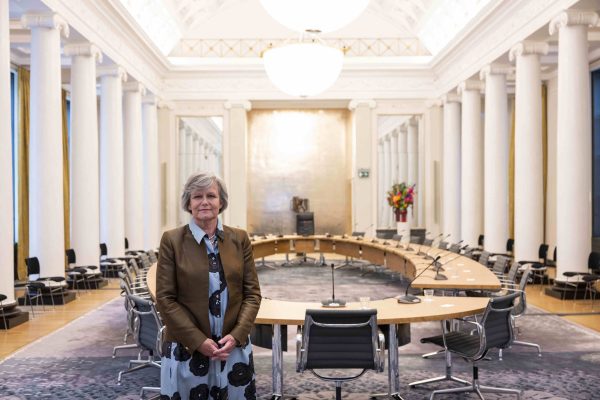 Nanda Scholten-Hinloopen over haar lange carrière bij de Raad van State - Mr. Online
