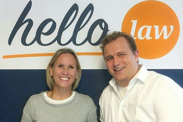 Fleur Kapiteijn (COO) en Moritz Delbrück (CEO) van HelloLaw. Foto: HelloLaw