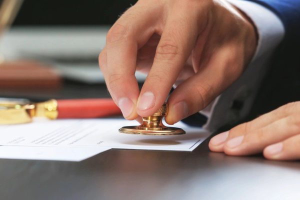 Steeds meer onroerend goed-aktes, afname bij passeren van testamenten - Mr. Online