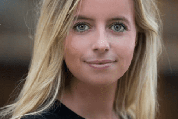 Claire Scholten