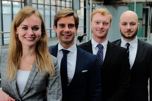 Vier trainees van Bierens. vlnr Jekaterina Titova (Rusland), Georgi Georgiev (Bulgarije), Tadej Francelj (Slovenië) en David Meszaros (Hongarije)