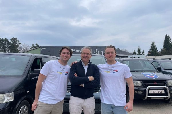 Thomas, Olav en Jasper Andriesse voor een aantal van de om te bouwen voertuigen.