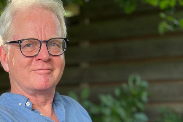 Jaap de Hullu over het schrijven van een  biografie, buitenlucht en Rail Away - Mr. Online