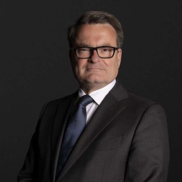 Dekker-Cees-Simmons-Main