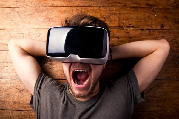 Pleiten met VR-bril - Mr. Online