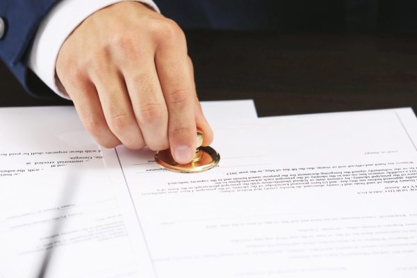 Aantal notariële akten weer terug naar normaal - Mr. Online