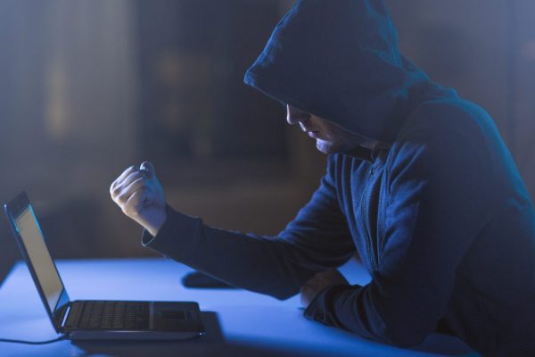 OM bestrijdt bedreigingen aan adres van politici met speciale themadagen - Mr. Online