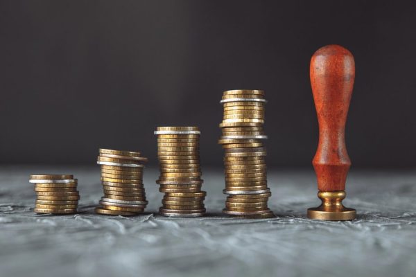 Tientallen notarissen werkten vorig jaar gratis voor cliënten met krappe beurs - Mr. Online