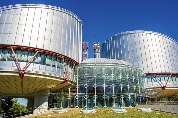 Europees Hof voor de Rechten van de Mens in Straatsburg - Mr. Online