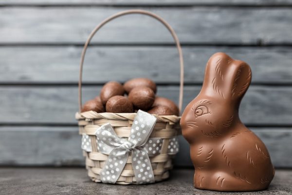 Stibbe moet van rechter door het stof na conflict over paasbonbons - Mr. Online