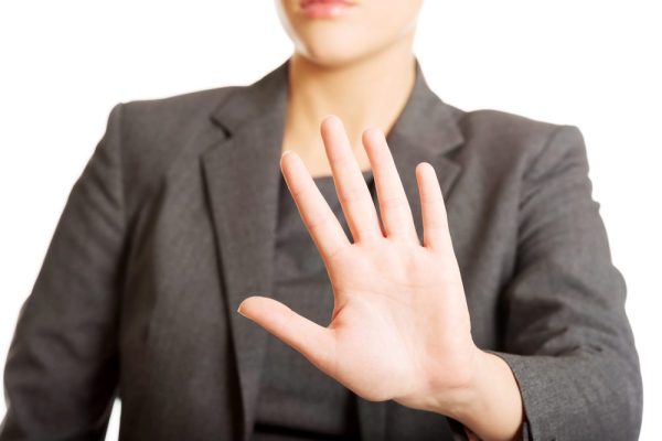 Voorwaardelijke schorsing voor advocaat die cliënten weghield bij zittingen - Mr. Online