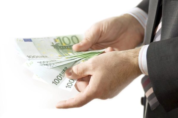 VSAN en NOvA vragen 100 miljoen van Tweede Kamer voor sociale advocatuur - Mr. Online