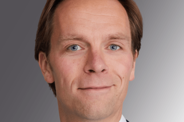 Etienne-Dijkhorst-NewGround-Law-300-dpi