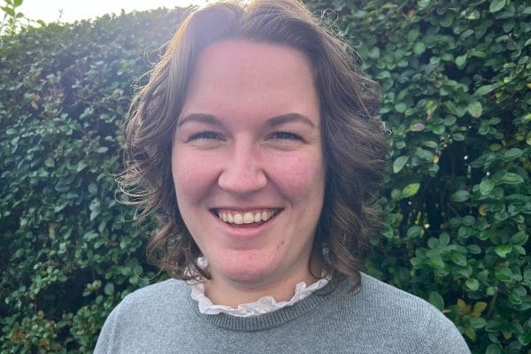 Maureen Bulk - Mr. Online