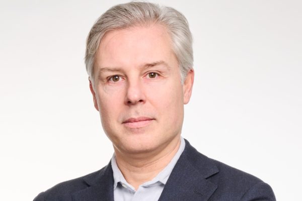 Hoogleraar Jan Broekhuizen: ‘Denkwerk nodig over regulering advocatuur en kernwaarden’ - Mr. Online