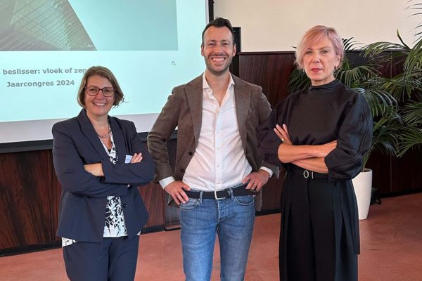 Linda Korpershoek (RvA), Sander Denneman (Lexboost) en Reina Weening (RvA)