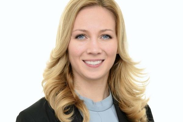 Kyra-van-Wereld-Linklaters-LLP_600x600