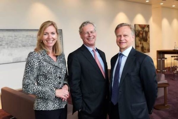 Vlnr Petra Zijp, Jaap Jan Trommel en Chris Warner. Foto NautaDutilh