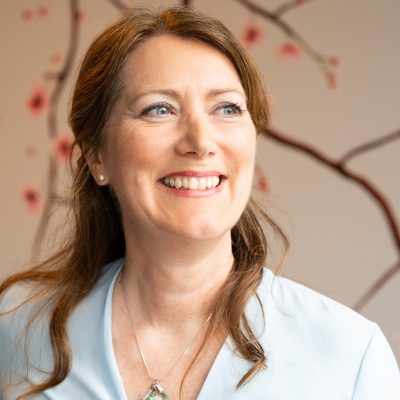 Sandra Viveen over een dag meelopen met de notaris - Mr. Online