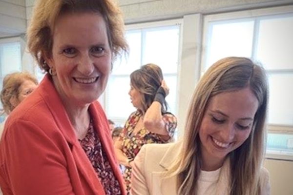 Kinderrechter Bianca Serno en gerechtsjurist Demy Beimans (foto De Rechtspraak)