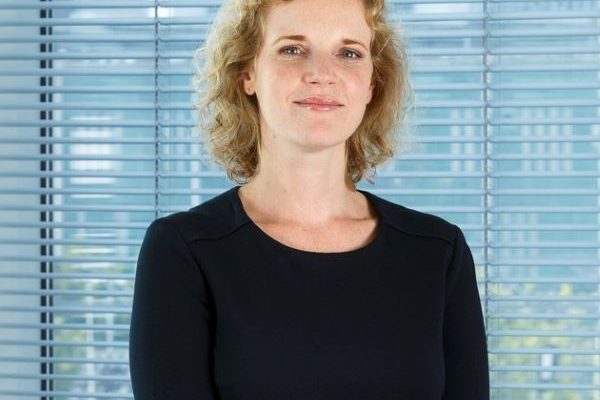 Van-der-Klundert-Ilona-sit-desktop-small (002)