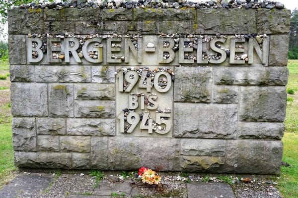 bergen-belsen-g1d1d0d169_1920-ebc4f230