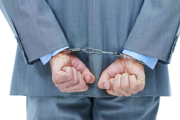 OM-medewerker verdacht van corruptie, schending ambtsgeheim en verkiezingsfraude - Mr. Online