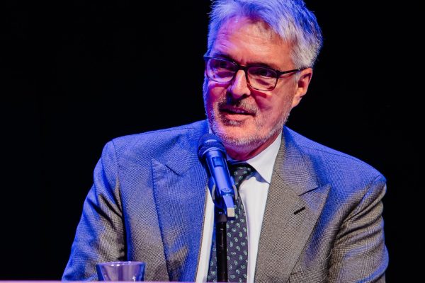 Pieter van Riemsdijk over menselijke empathie en het frame van de robotrechter - Mr. Online