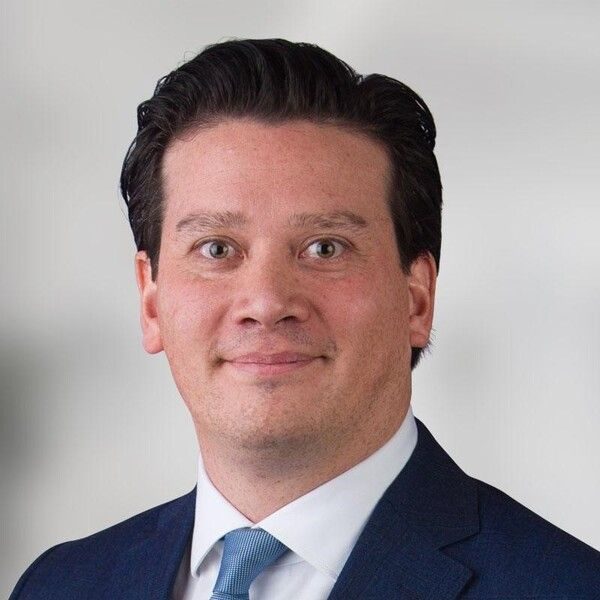 thumbnail_Frans-Muller-Baker-McKenzie_600x600