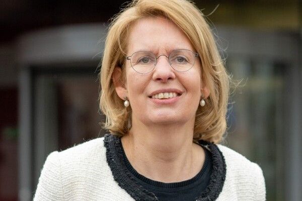 thumbnail_Ingrid-de-Haan_BUREN_foto_600x600