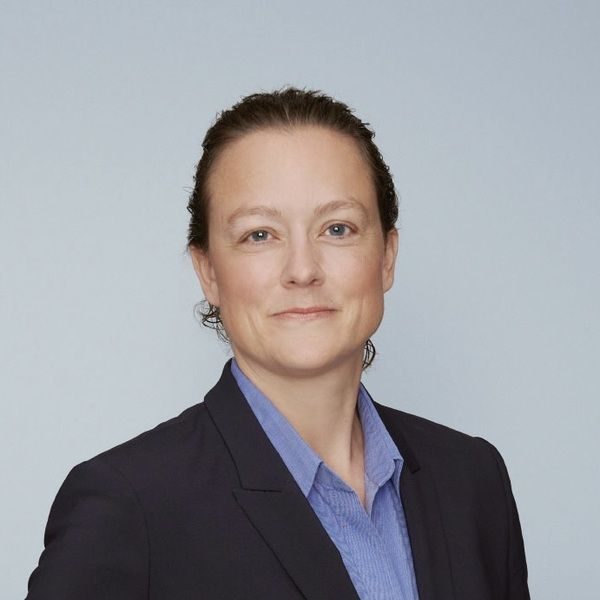 thumbnail_Justine-van-Lochem-zakelijk-overzichtsfoto_600x600